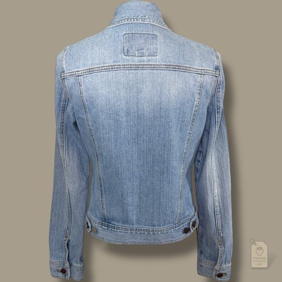 Hollister Light Wash Denim Jacket Women’s Medium Button Front Classic Fit - Picture 5 of 7